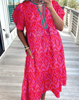 Plus Size Contrast Stripe V-Neck Midi Dress