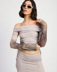 PRINTED OFF SHOUDER RUCHED TOP
