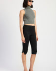 TURTLE NECK RIBBED SLEEVELESS TOP
