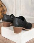 Tulip Opening Suede Ankle Boots