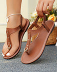 Luna Hollow Out Clip Toe Flat Sandals