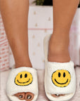 Smile Emoji Graphic Plush Home Slippers