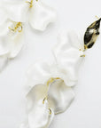 Dangle Petals earrings