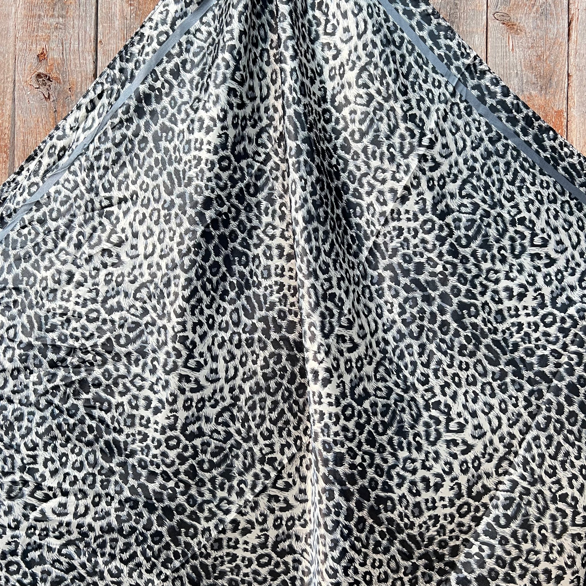35X35" Snow Leopard Wild Rag / Scarf - W203 Slide WRC167B