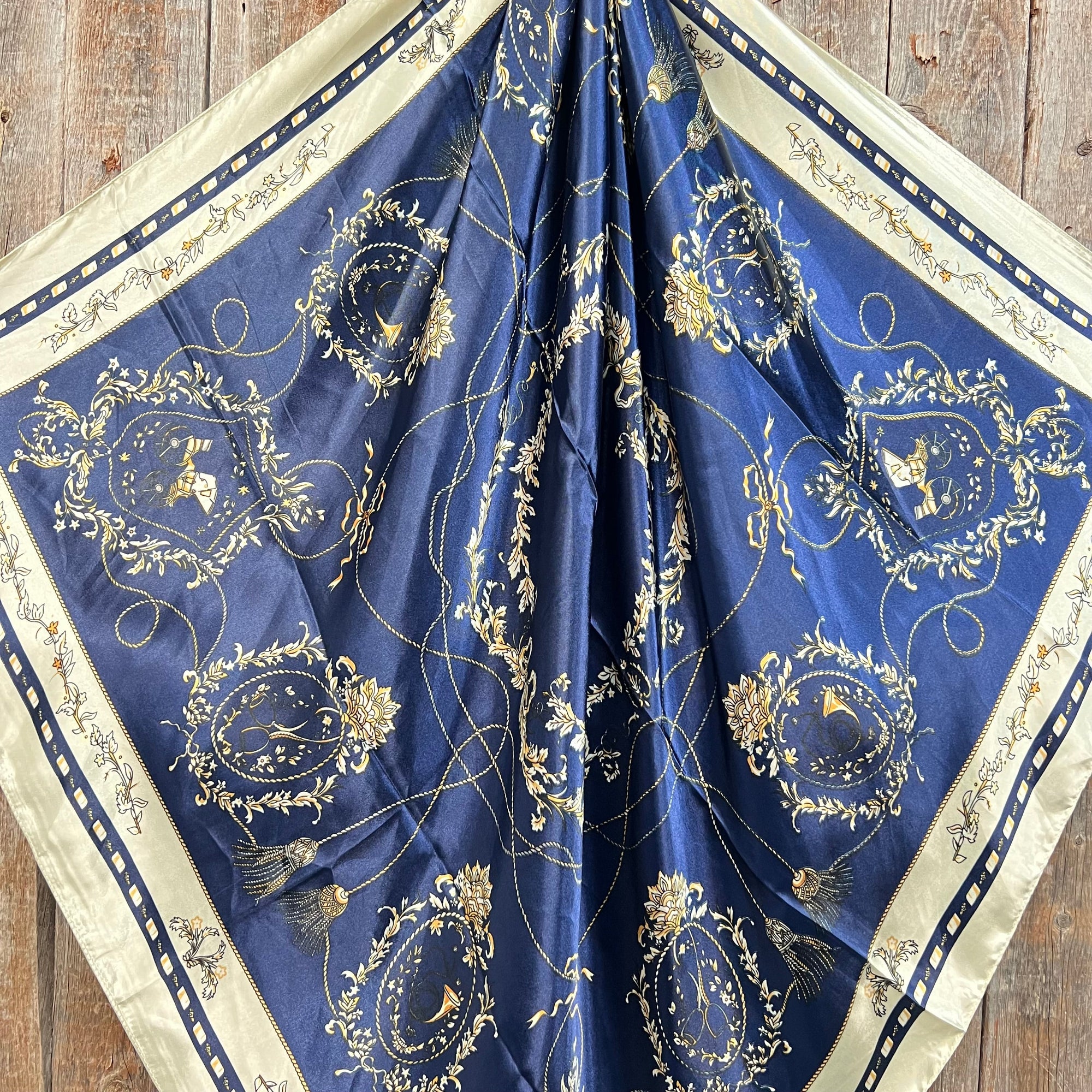 35X35" Blue Carriage Wild Rag / Scarf - Antique AB Slide WRC328A
