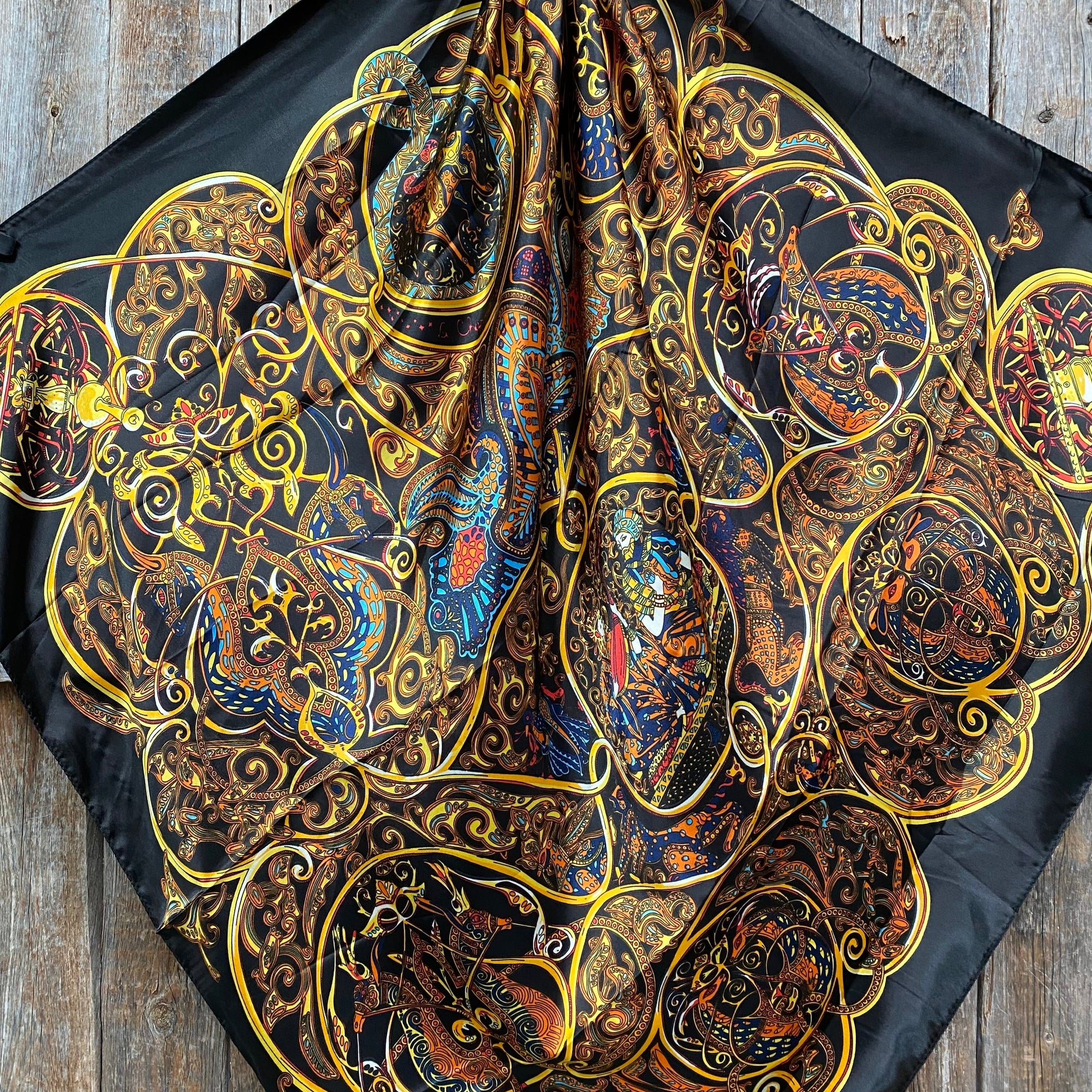35X35"  Black & Gold Wild Rag / Scarf WR3303