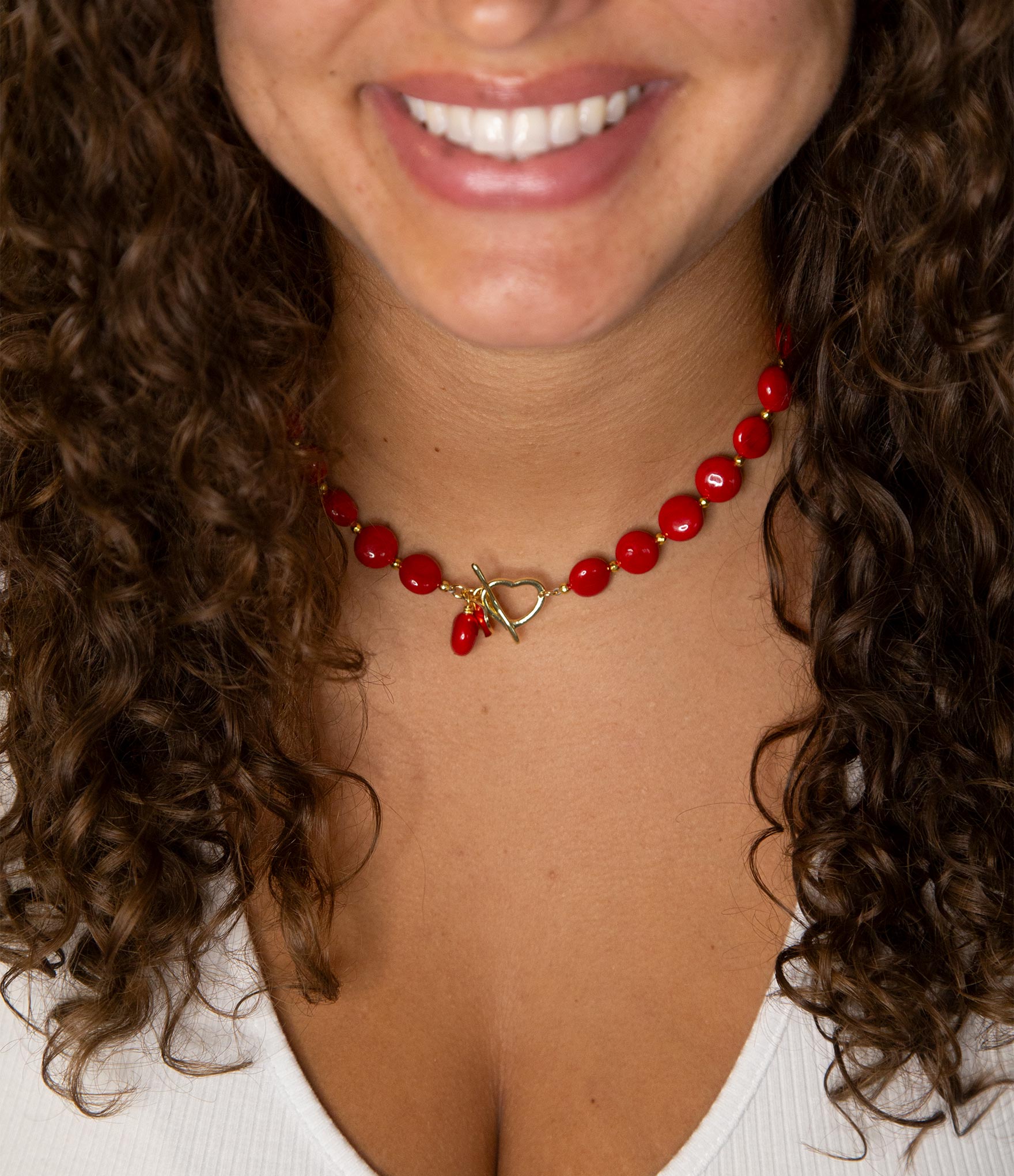 Scardale Red Shell Pearl Golden Necklace