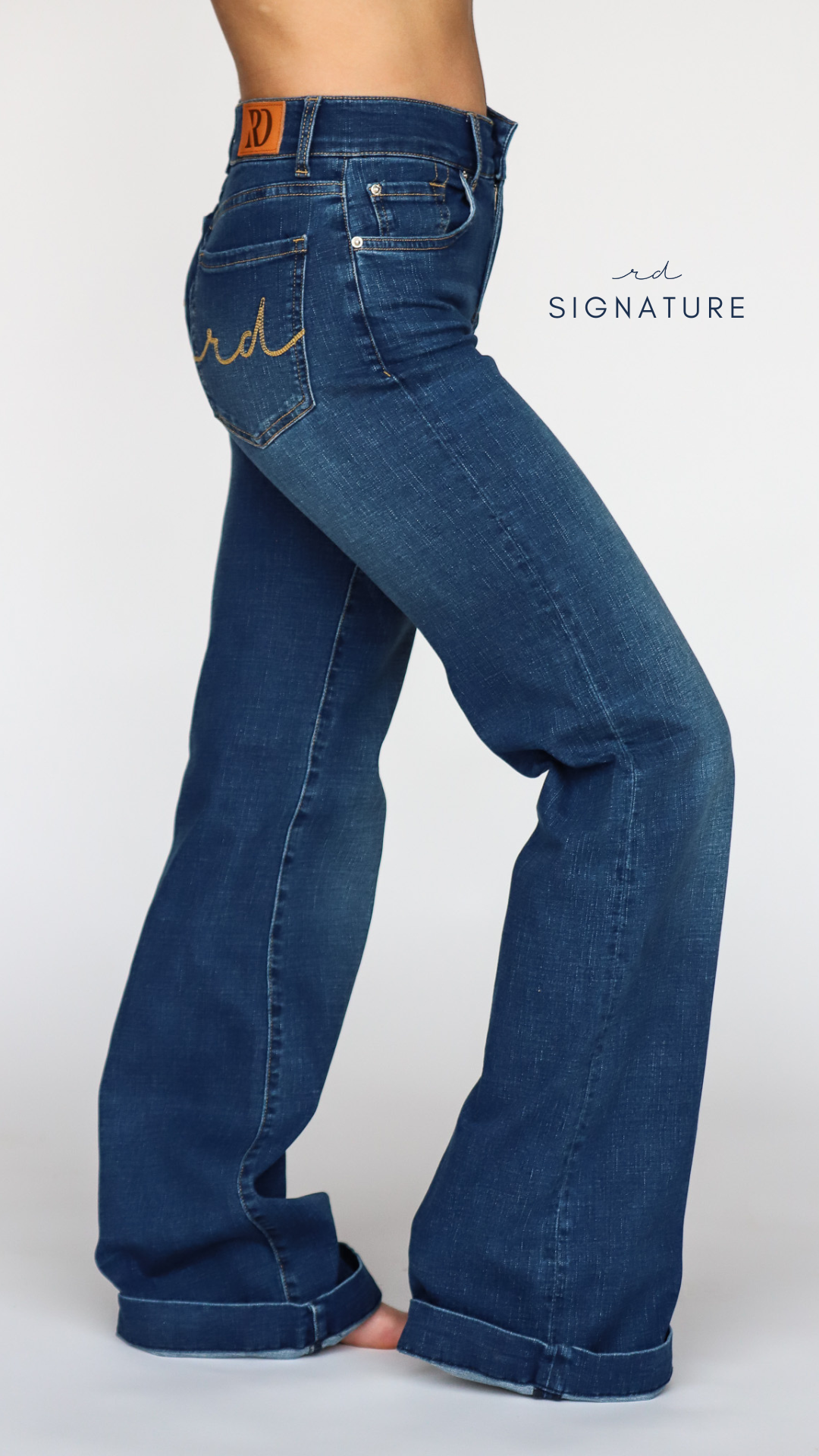 SIGNATURE TROUSER MEDIUM WASH