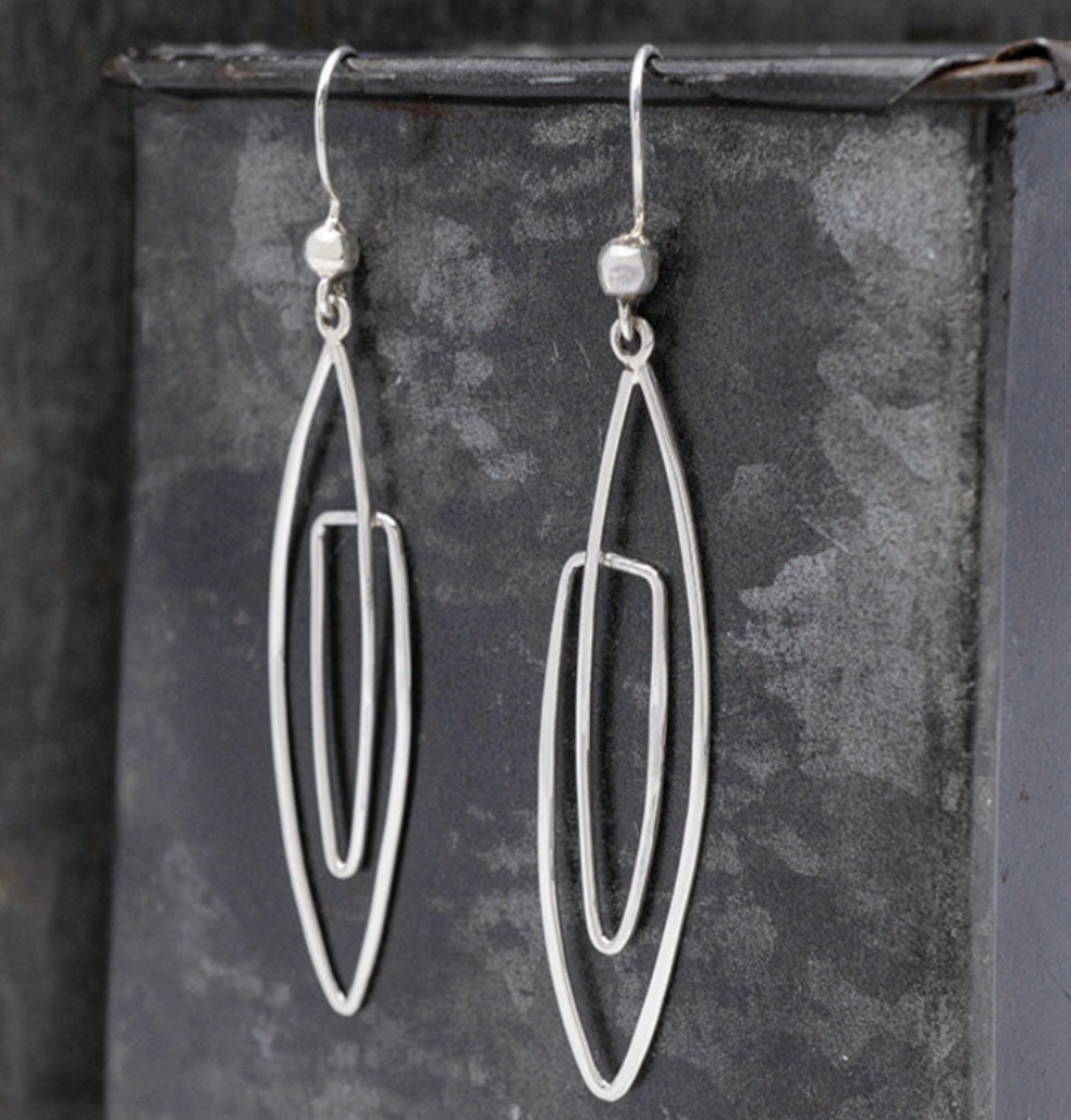 PAPERCLIP EARRING ON HOOK