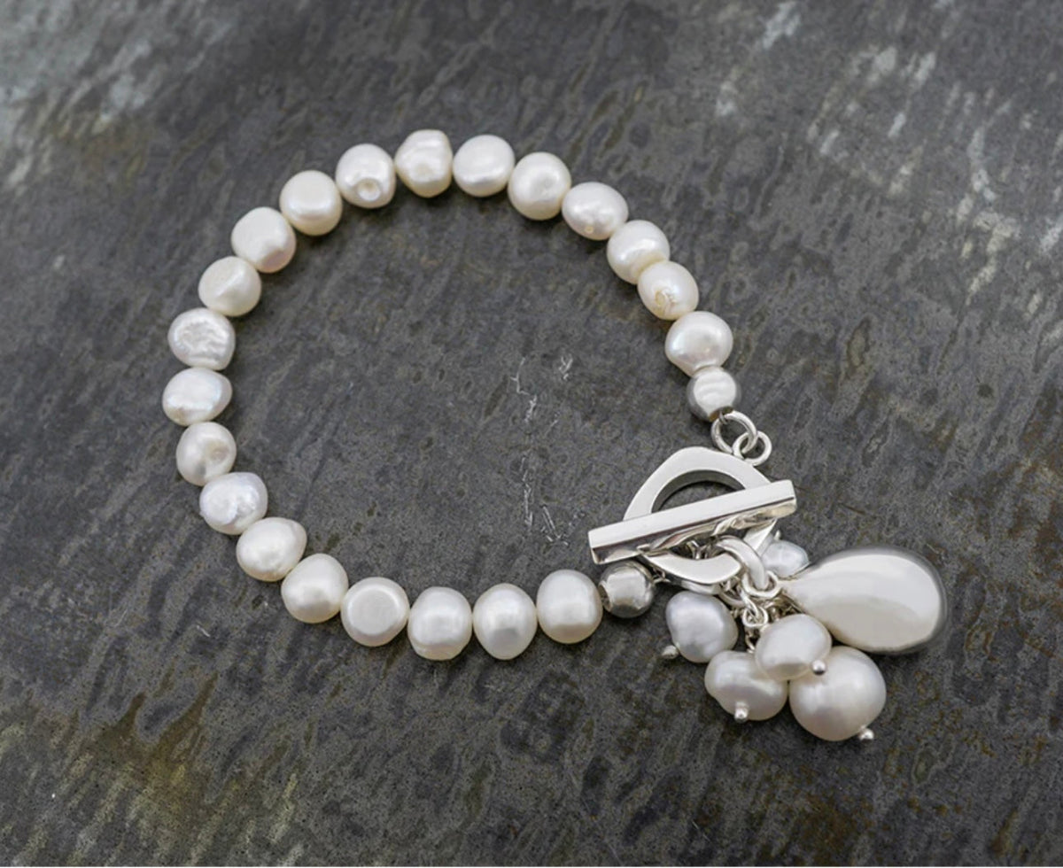 PEARL CLUSTER BRACELET WITH SILVER TEARDROP & TOGGLE