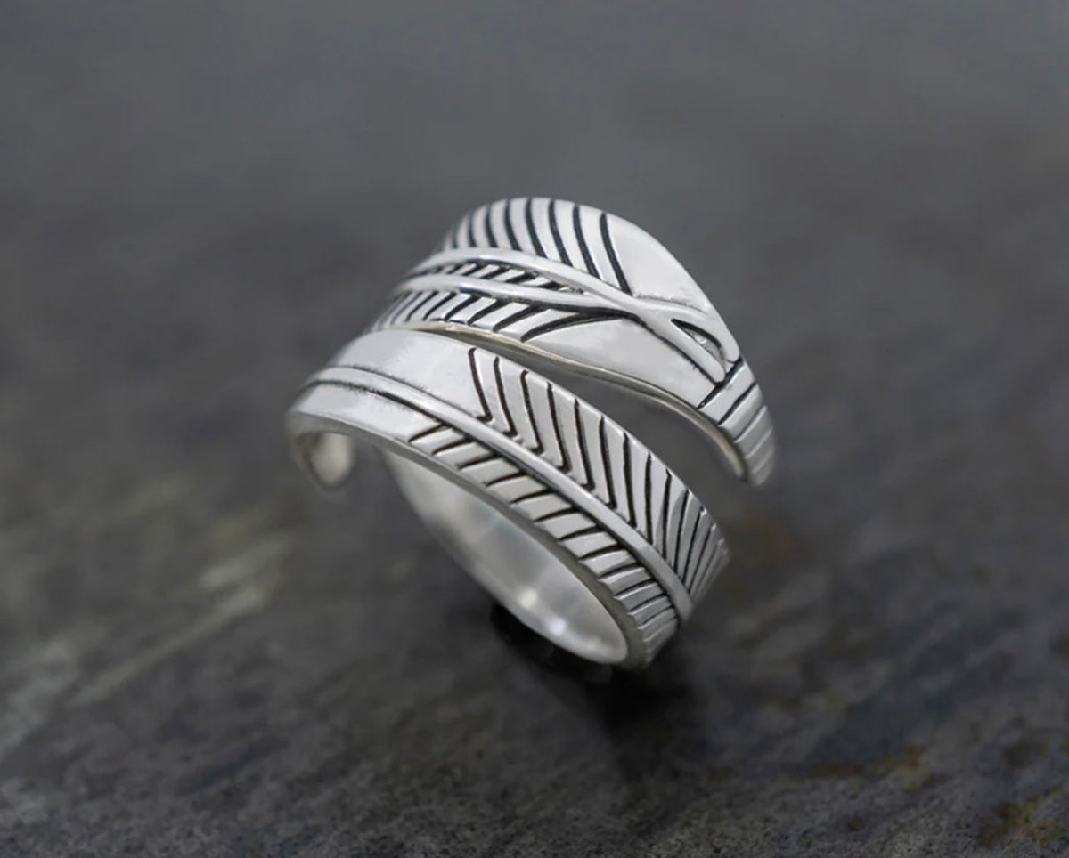 FEATHER WRAP RING