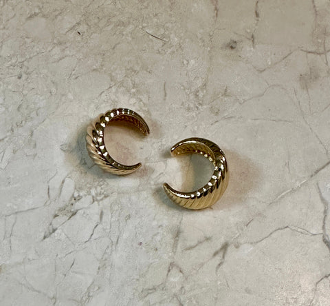 12k GOLD BETH TWISTED CROISSANT EAR CUFF