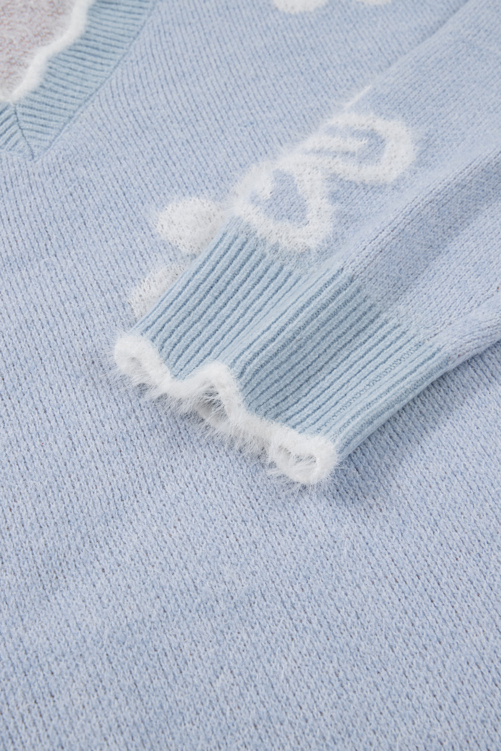 Plus Size Floral Scallop V-Neck Sweater