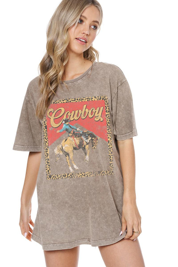 COWBOY LEOPARD FRAME GRAPHIC | TEE