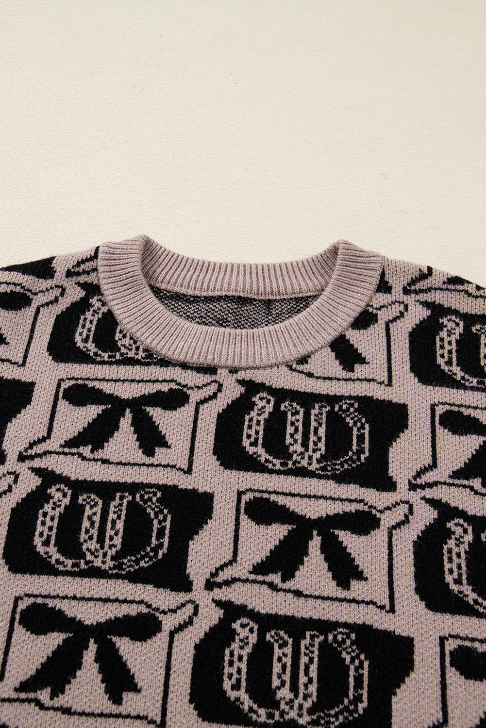 Western Bows &amp; Horseshoes Long Sleeve Sweater