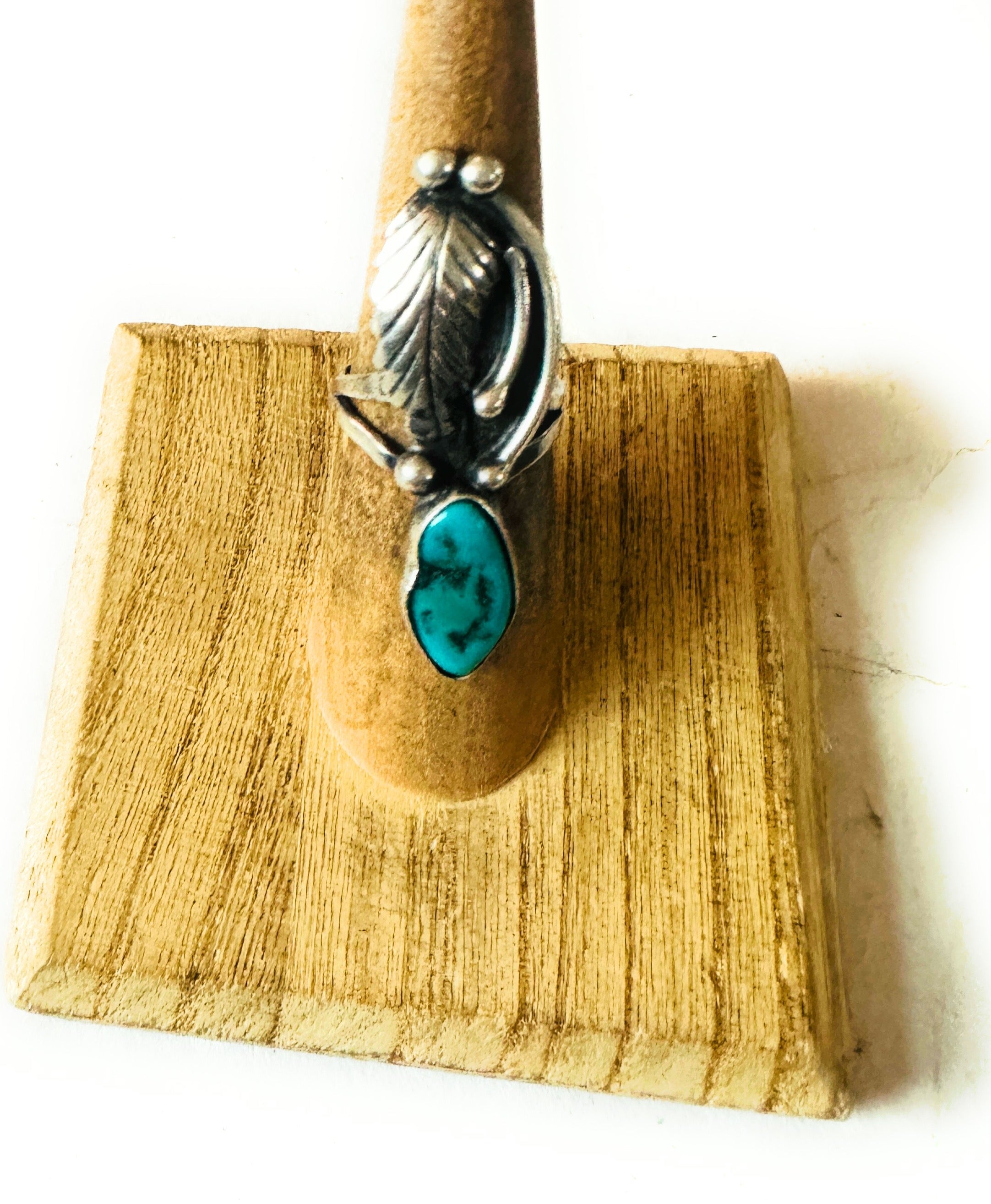 Old Pawn Vintage Navajo Sterling Silver & Turquoise Ring Size 5