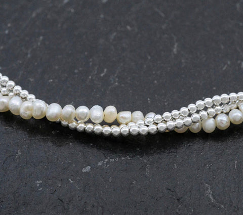 TRIPLE STRAND BEADS & PEARLS NECKLACE - Everest Ranch