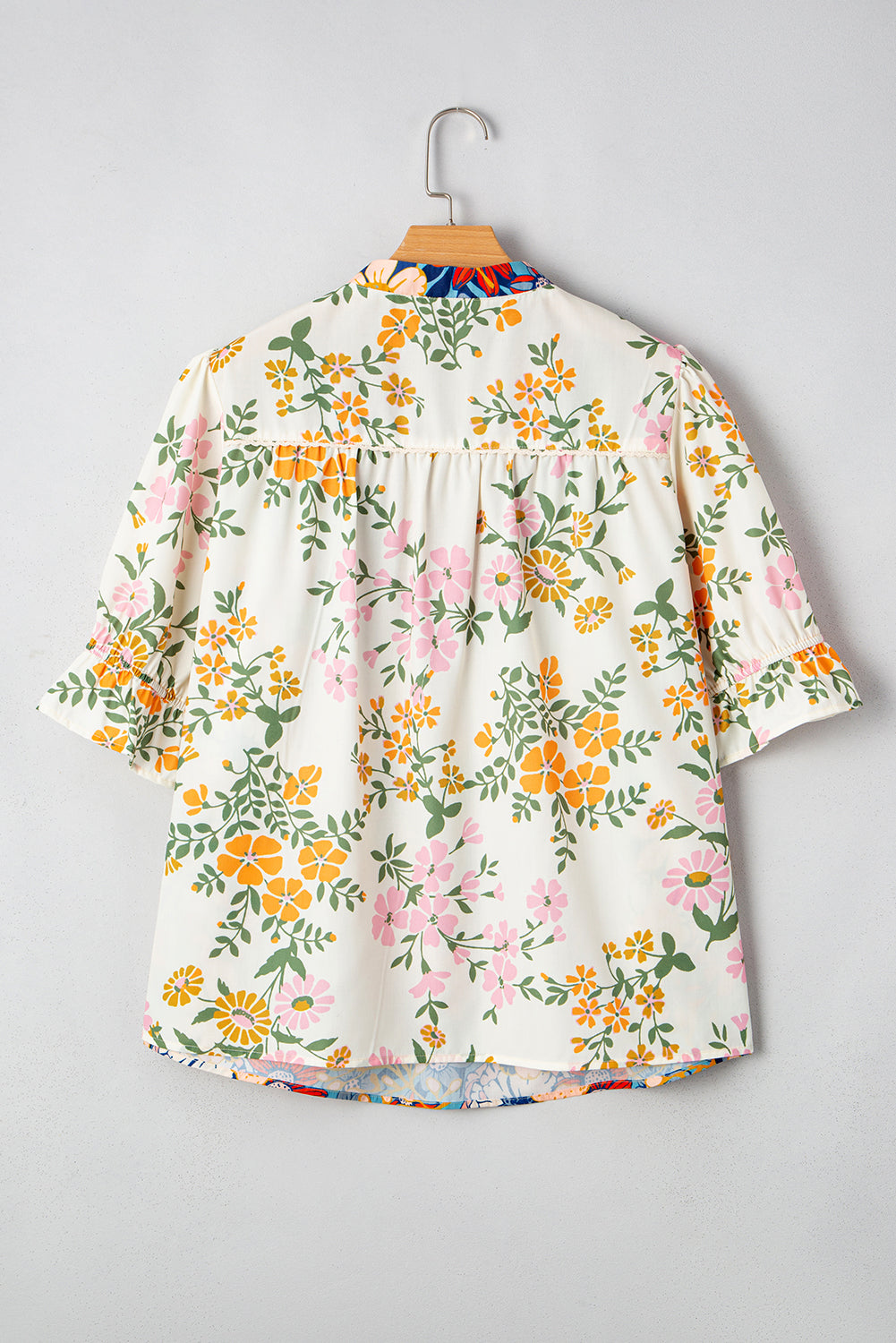Plus Size Floral V-Neck Puff Sleeve Blouse