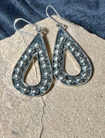 VINTAGE TEAR DROP OUTLINE W/ BEADS EARRINGS