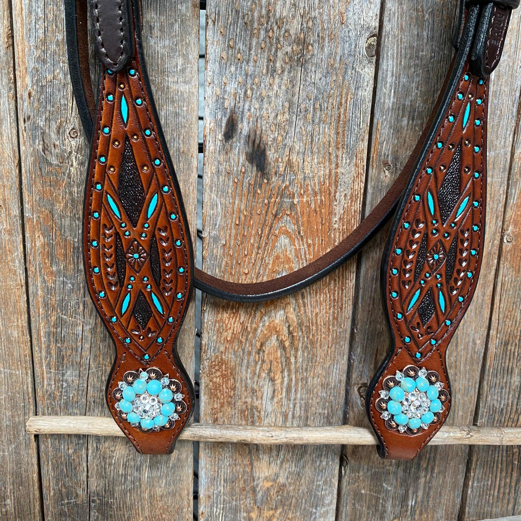 Hand Painted Two Tone Clear/Turquoise Browband / One Ear / Breastcollar Tack Set 