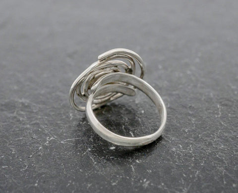 SWIRL RING W/ PEARL