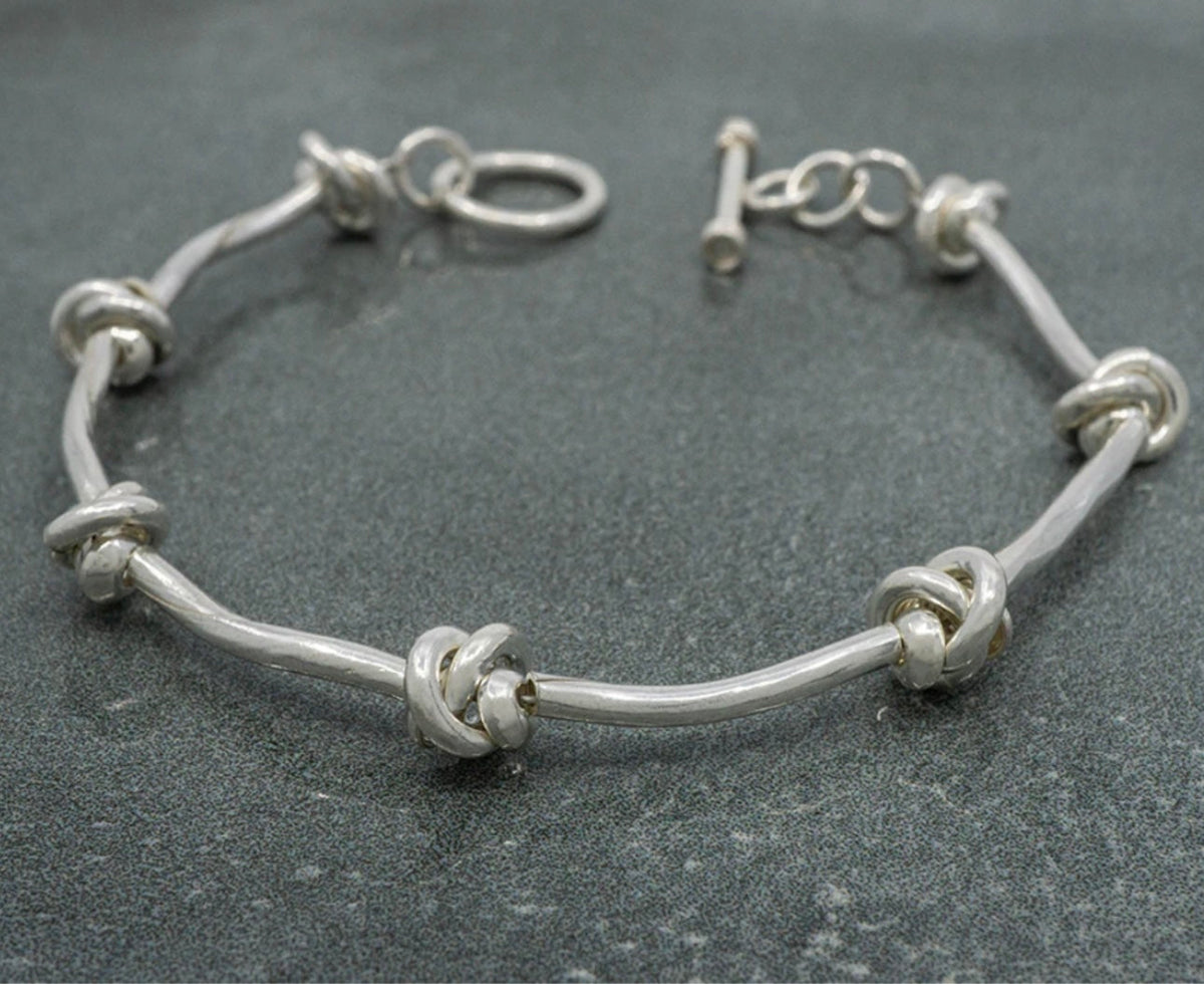 LINKS & KNOTS BRACELET