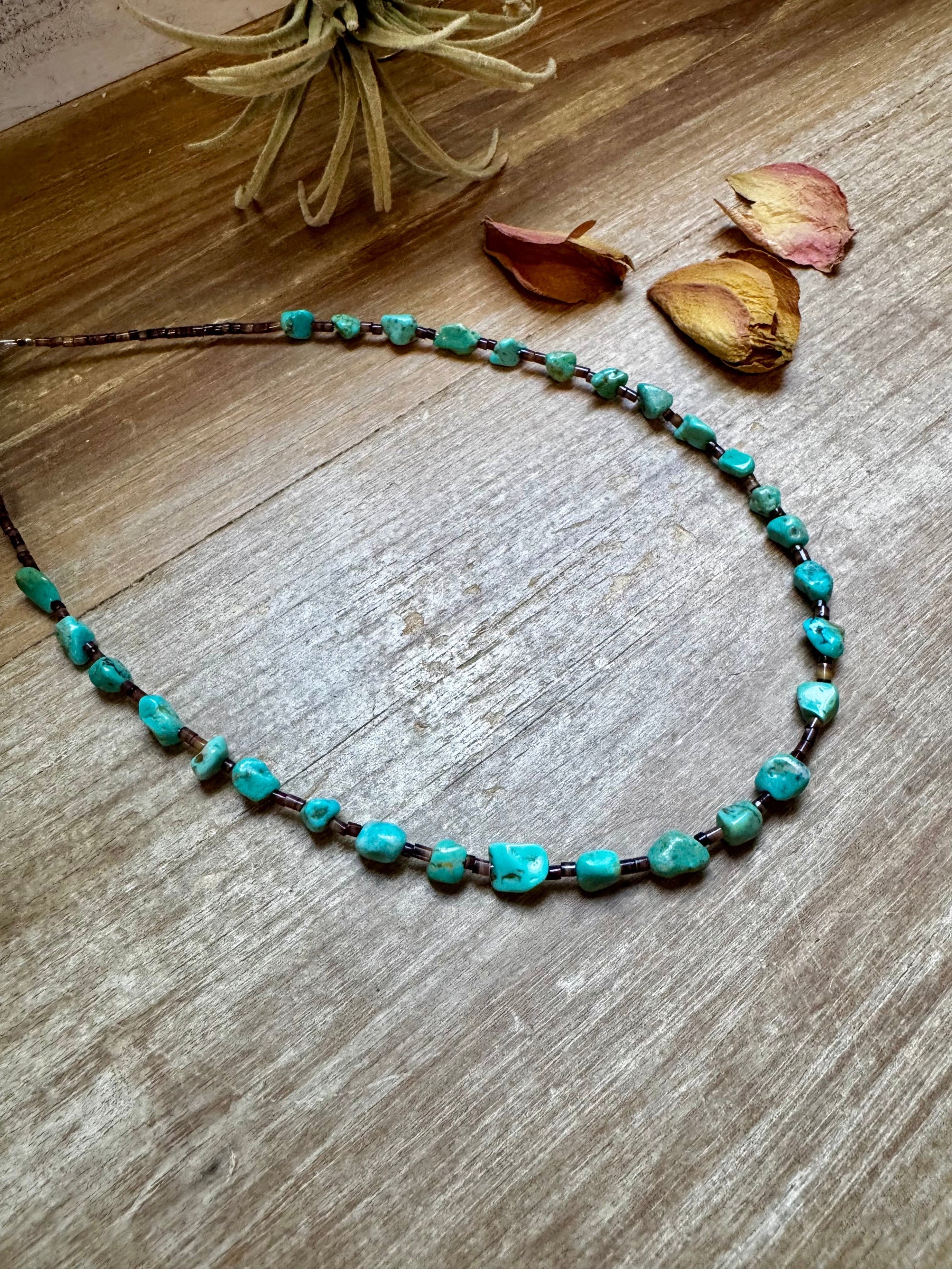 19&quot; Turquoise and Shell Necklace – Bright Natural Stones