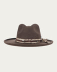 H0012 - BROWN COWGIRL HAT WITH FABRIC AND LEATHER HATBAND AND DUO COLORED FEATHER.