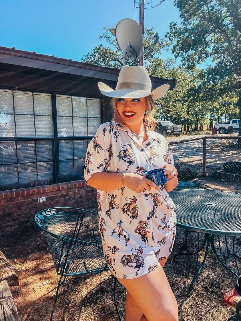 Vintage Cowgirl Women&#39;s Western Pajama Set