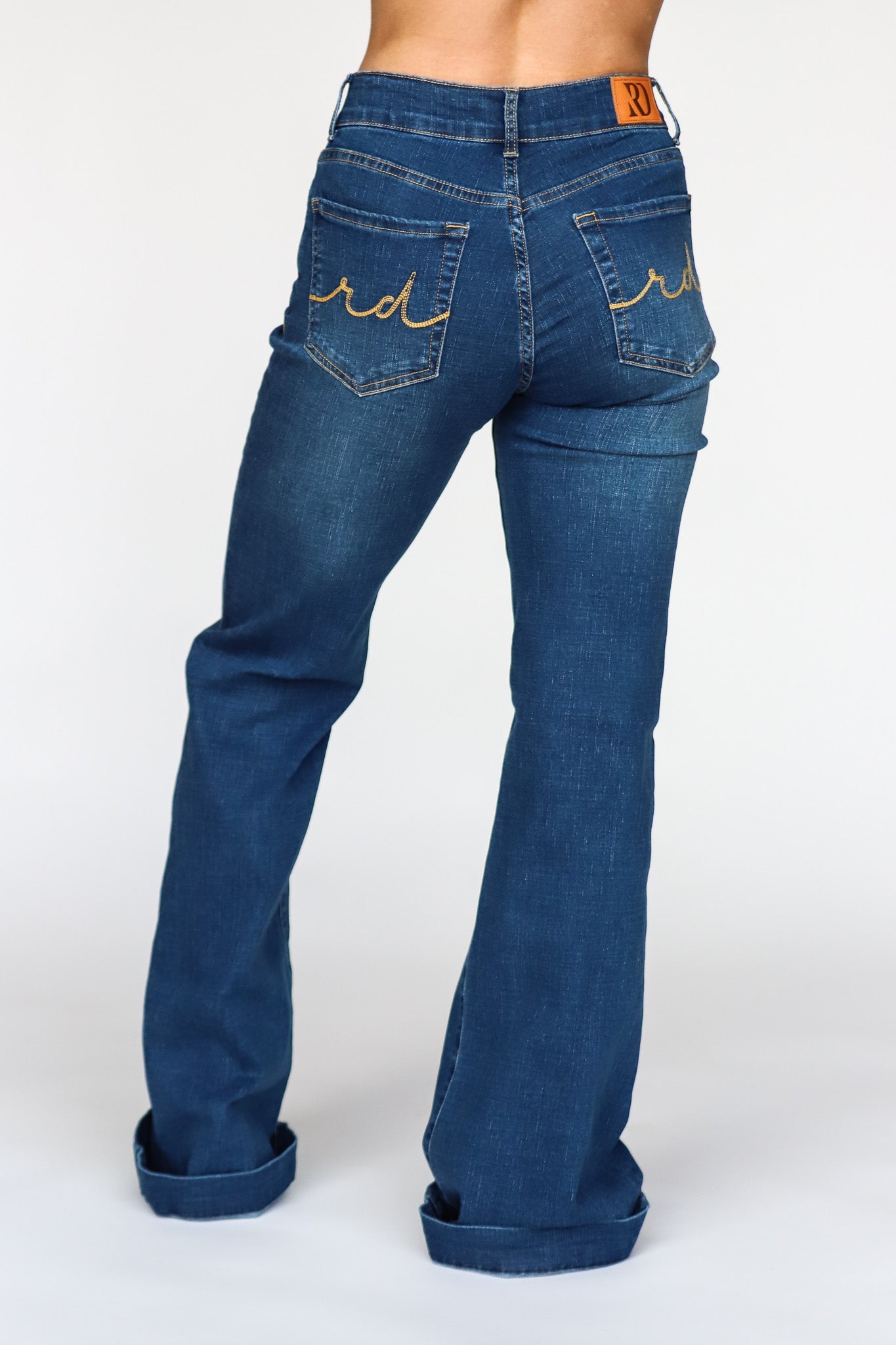 SIGNATURE TROUSER MEDIUM WASH