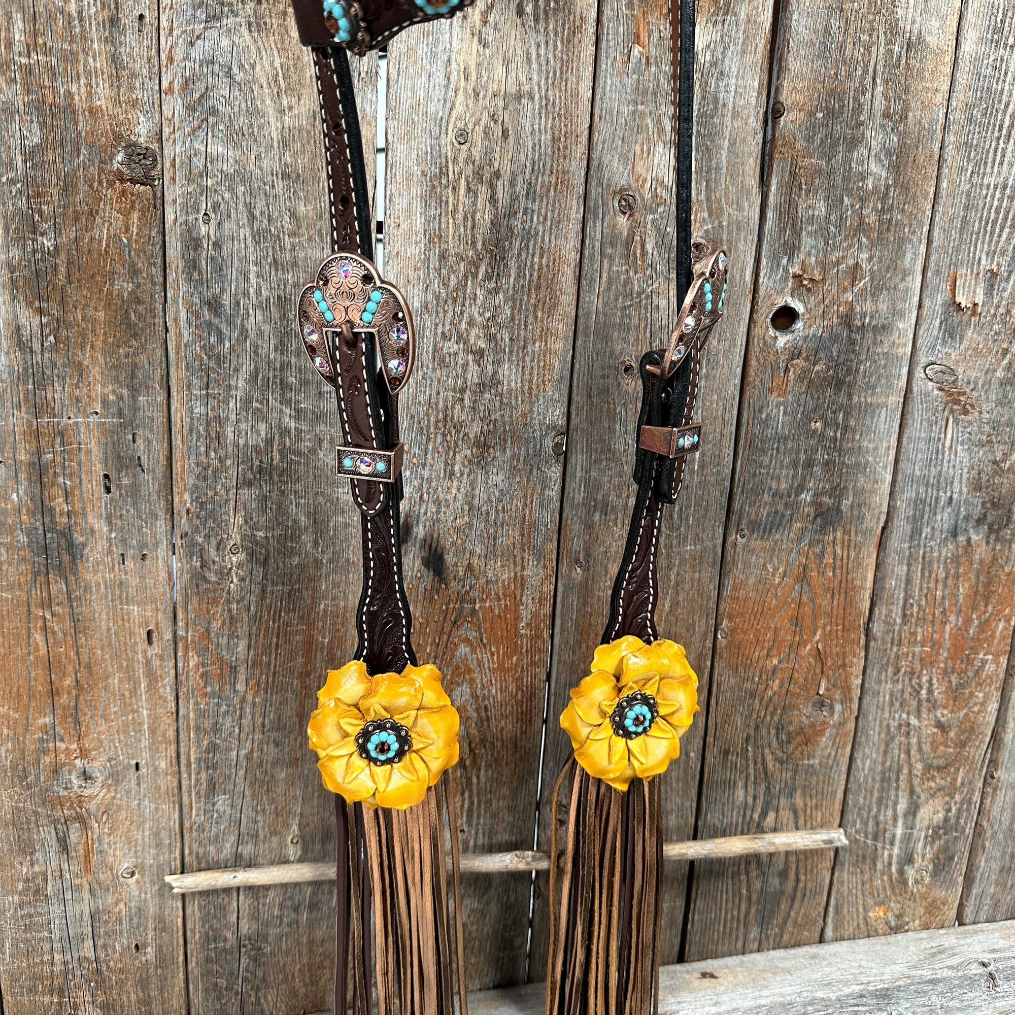 Dark Oil Floral Topaz and Turquoise One Ear/ Breastcollar Tack Set 
