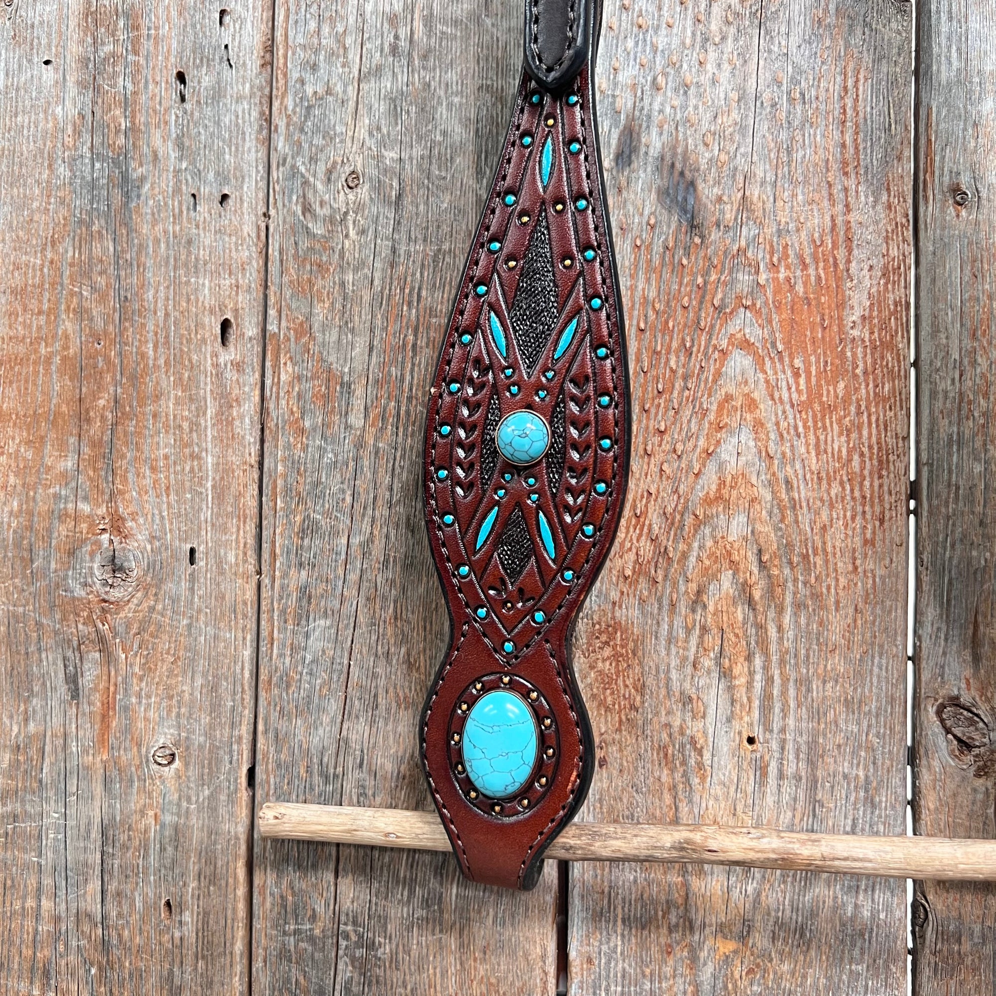 Dark Oil Hand Painted Turquoise Cabochons One Ear and Breastcollar Tack Set 