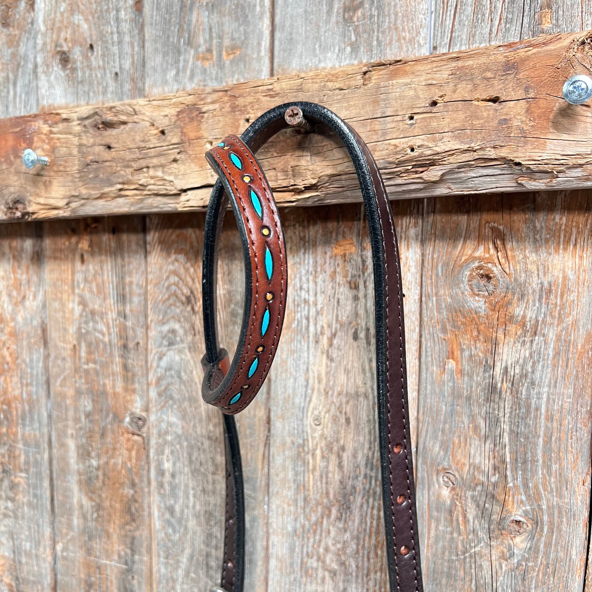 Dark Oil Hand Painted Turquoise Cabochons One Ear and Breastcollar Tack Set 