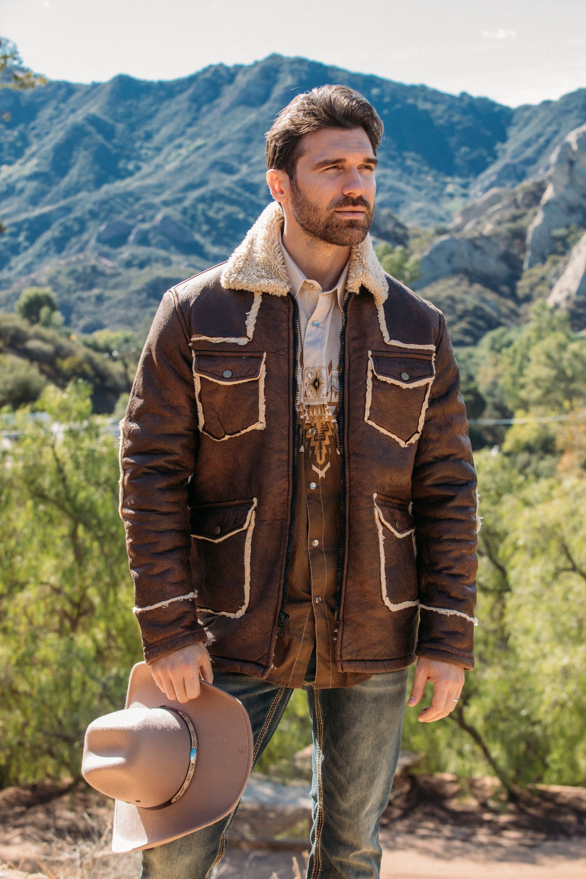 Men&#39;s Light Gray Suede Jacket w/ Faux Shearling-lined