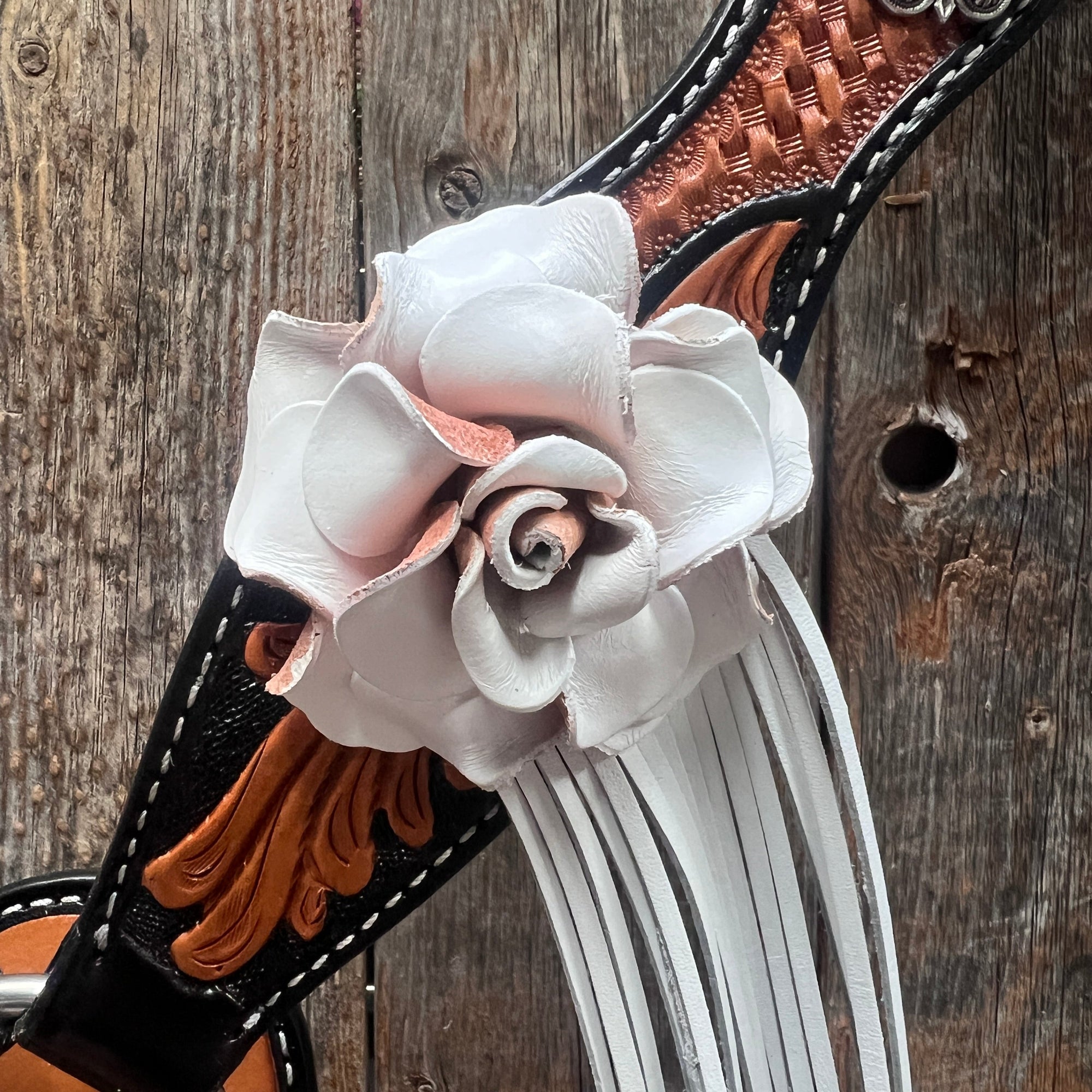 Two Tone Leaf White Browband/One Ear Headstall &amp; Breastcollar Tack Set 