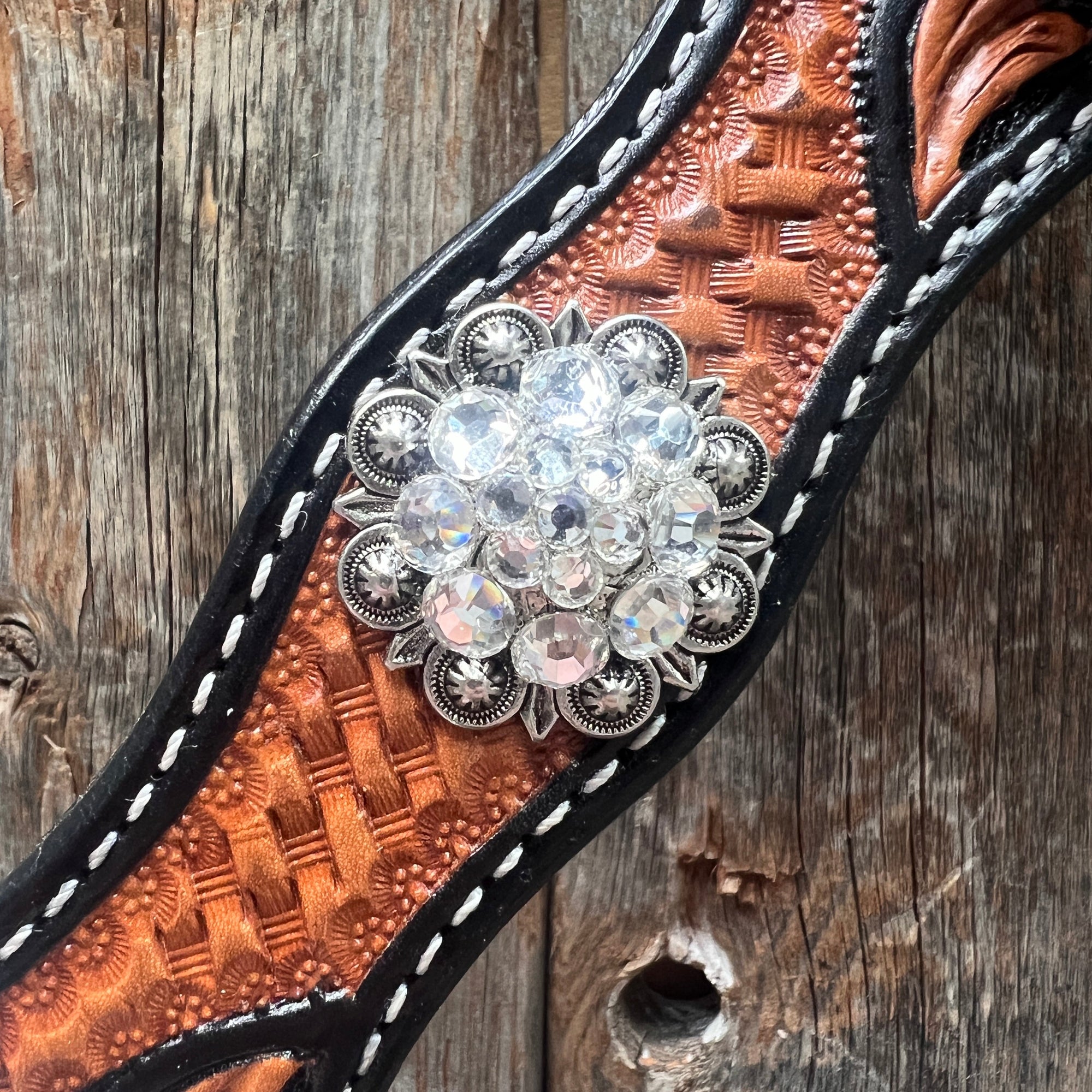 Two Tone Leaf White Browband/One Ear Headstall &amp; Breastcollar Tack Set 