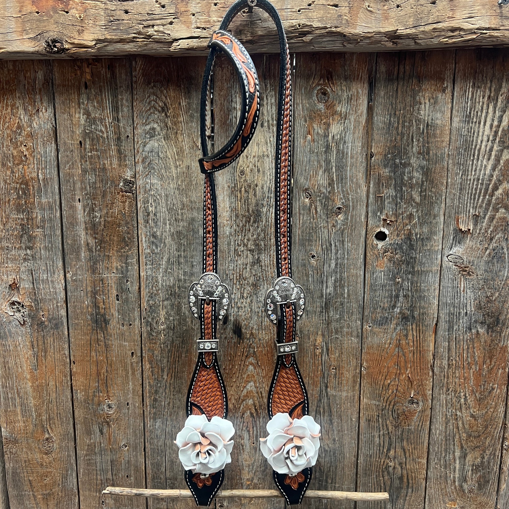 Two Tone Leaf White Browband/One Ear Headstall &amp; Breastcollar Tack Set 