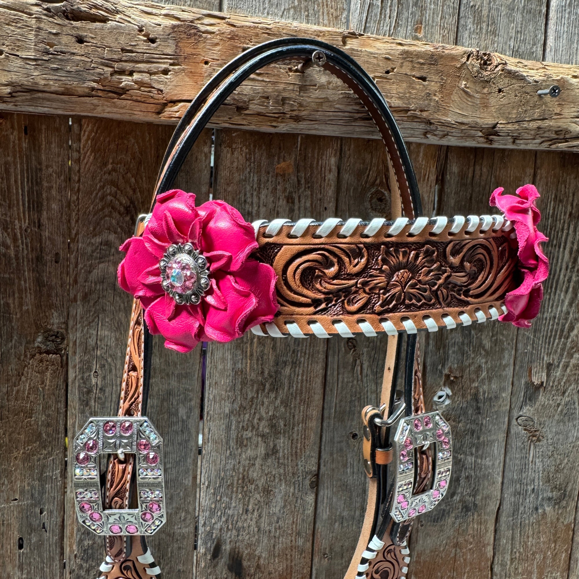 Light Oil Whipstitch Pink and White One Ear &amp; Breastcollar Tack Set 
