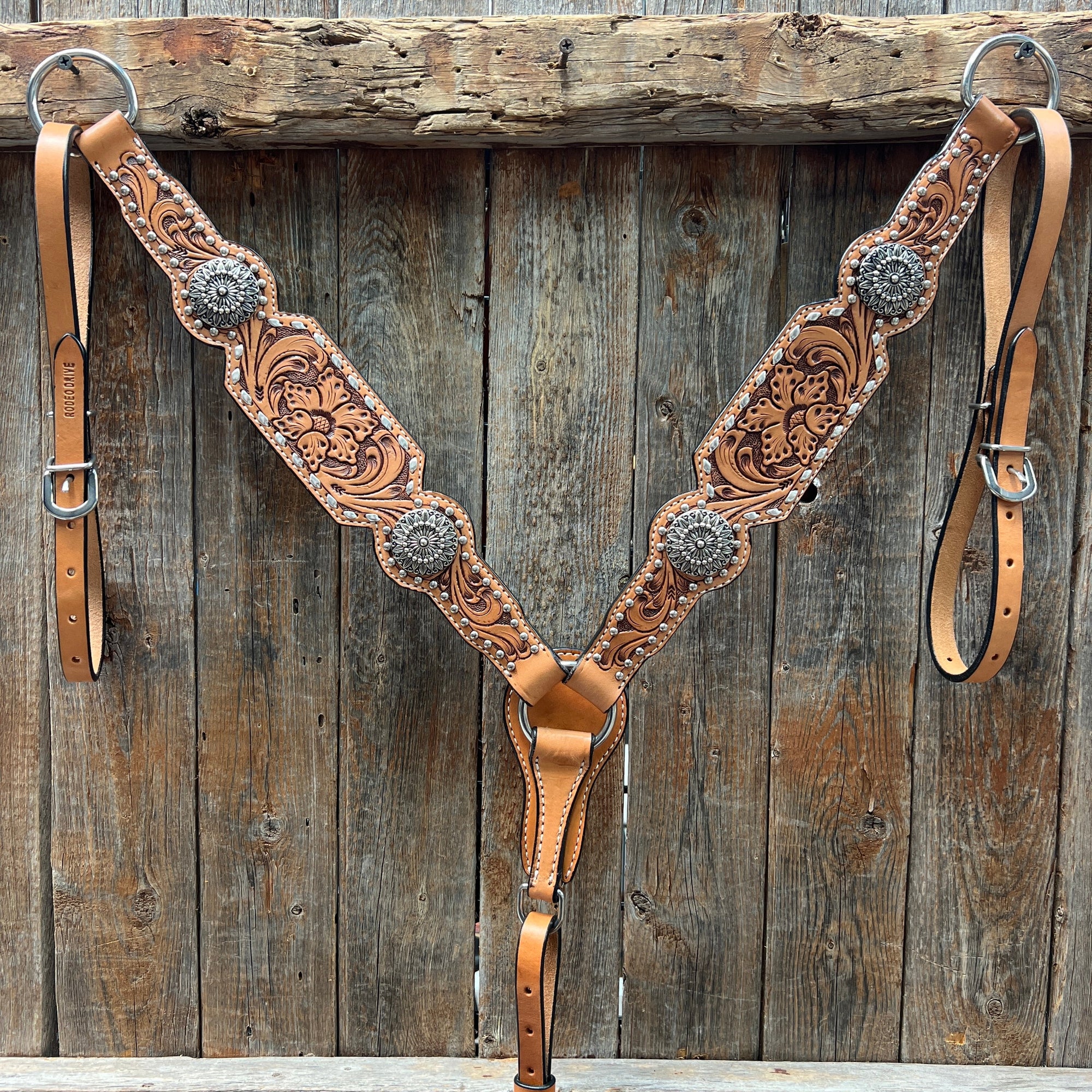 Silver Buckstitch and Pinwheel Browband/One Ear and Breastcollar Tack Set 