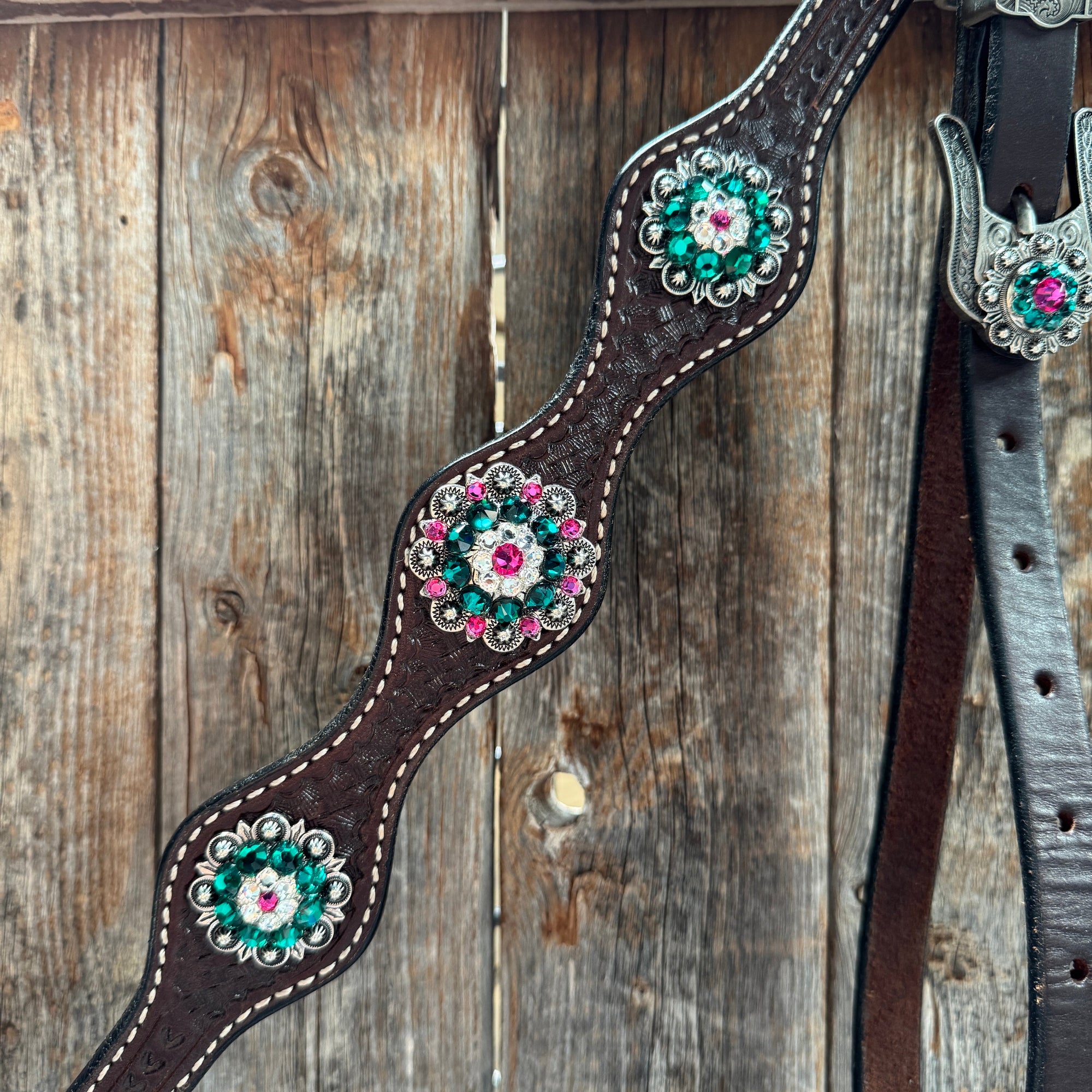 Dark Oil Basketweave Fuchsia, Clear, Emerald Browband/One Ear Tack Set  
