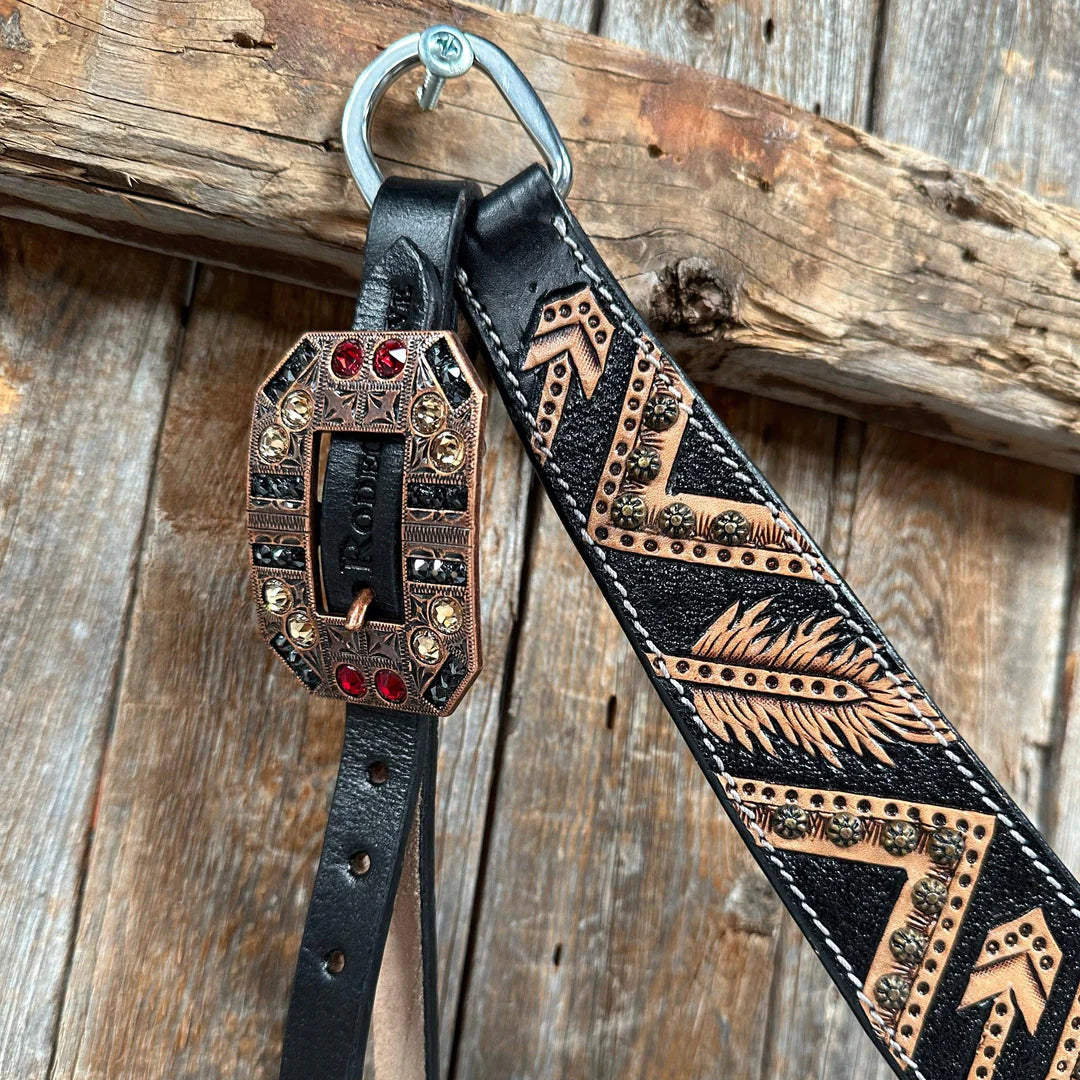 Feathered Arrow Ruby One Ear/ Breastcollar Tack Set