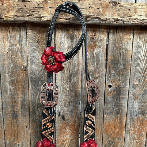 Feathered Arrow Ruby One Ear/ Breastcollar Tack Set