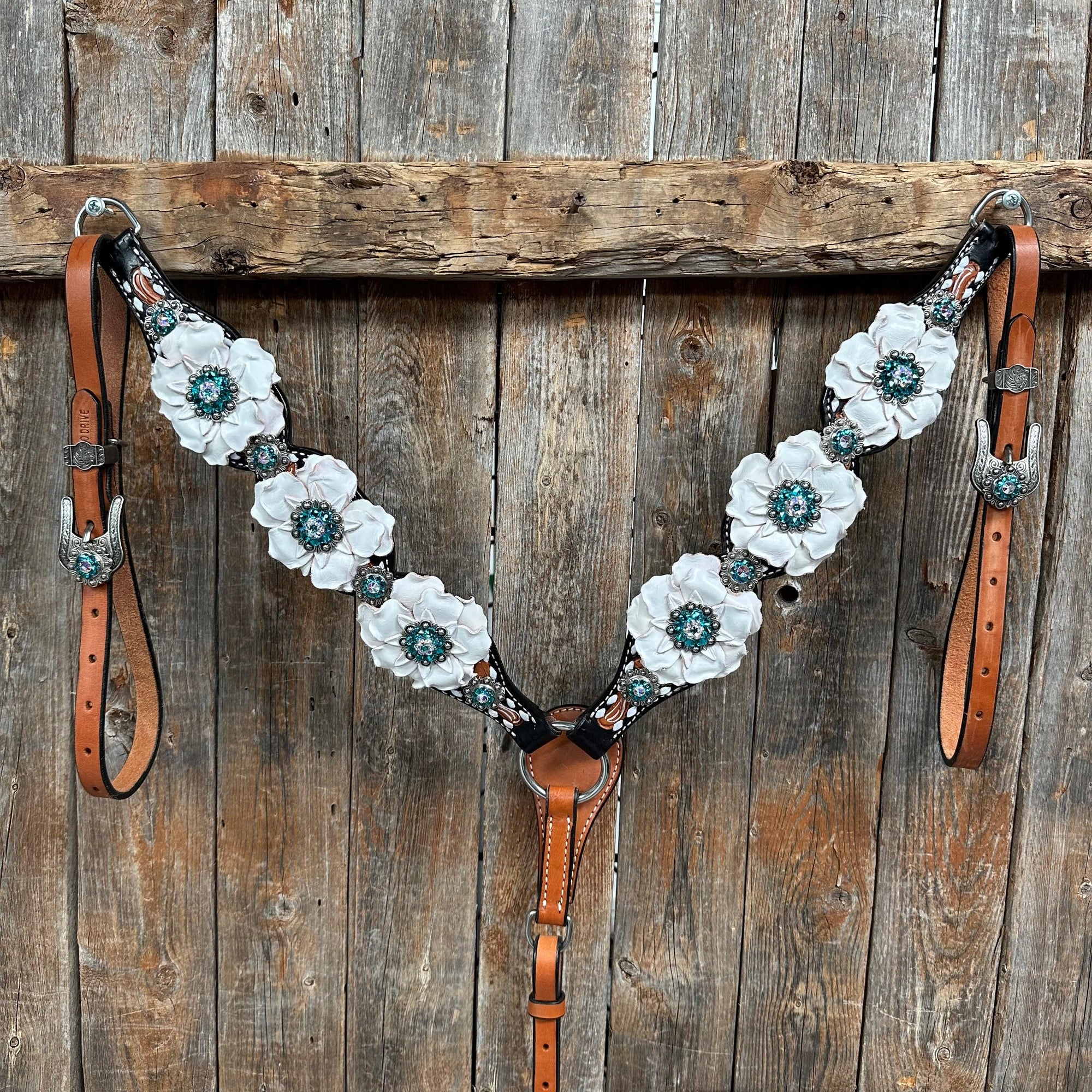 Classic Teal &amp; White One Ear / Breastcollar Tack Set 