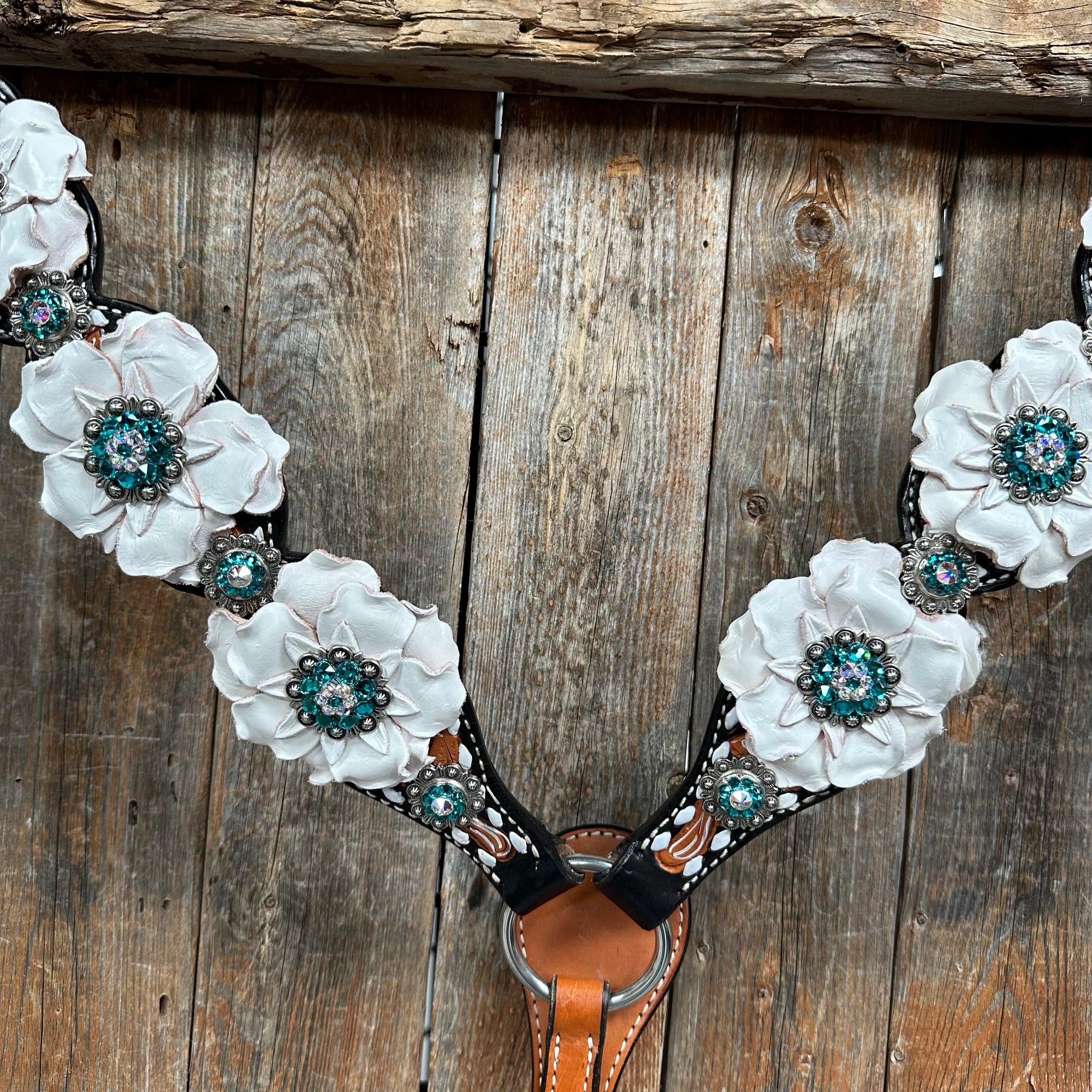Classic Teal &amp; White One Ear / Breastcollar Tack Set 