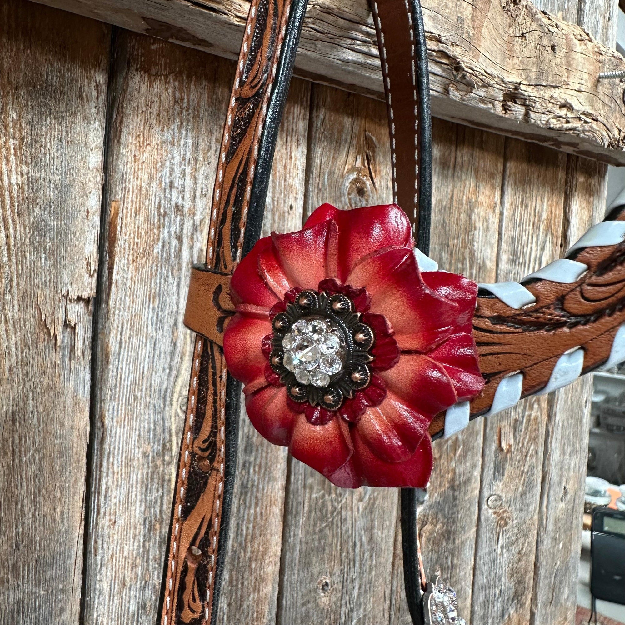 Light Oil Whipstitch Red and Turquoise One Ear/ Breastcollar Tack Set 