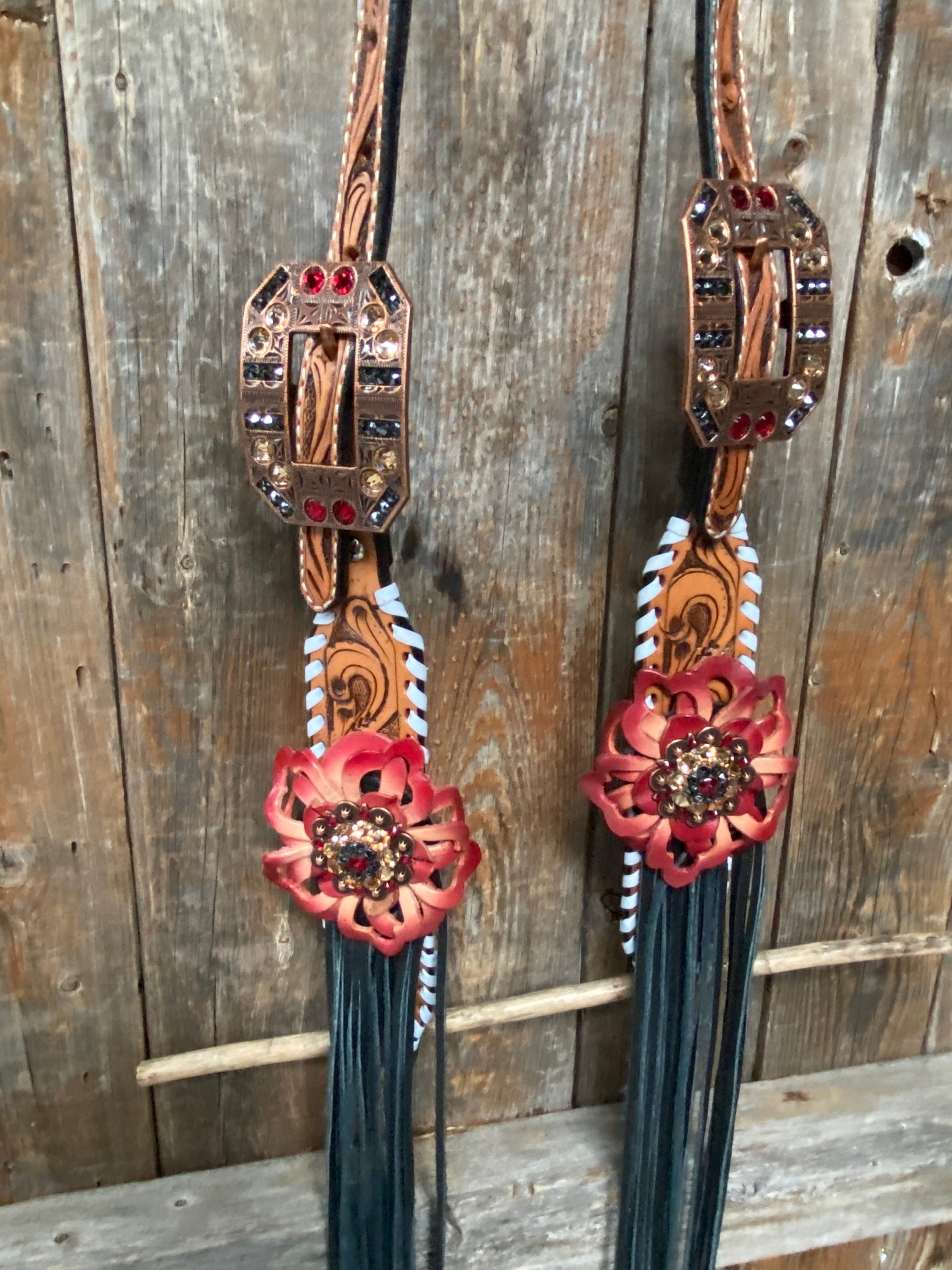 Light Oil Whipstitch Black and Red One Ear &amp; Breastcollar Tack Set 