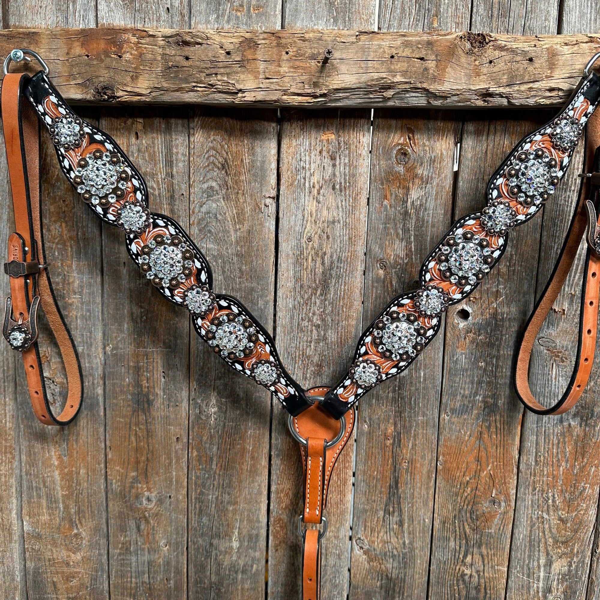 Classic Clear One Ear / Breastcollar Tack Set 