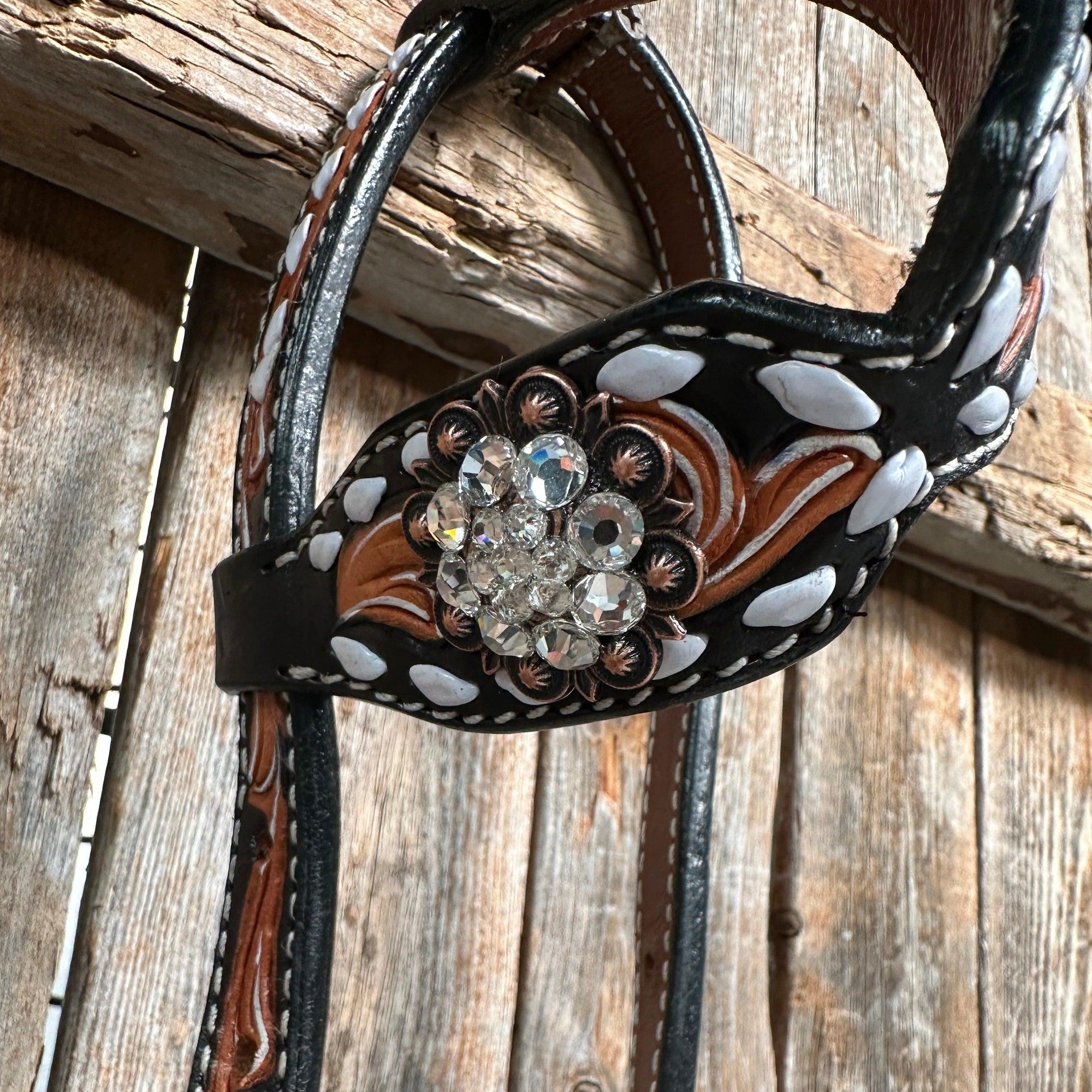 Classic Clear One Ear / Breastcollar Tack Set 