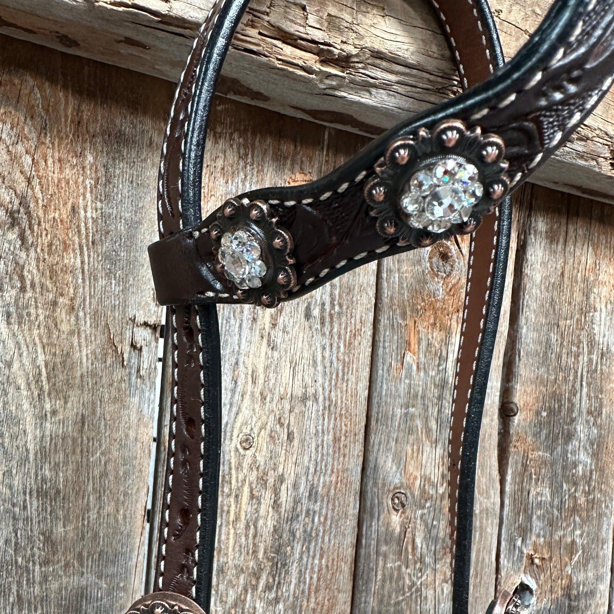 Dark Oil Floral Clear One Ear/ Breastcollar Tack Set 