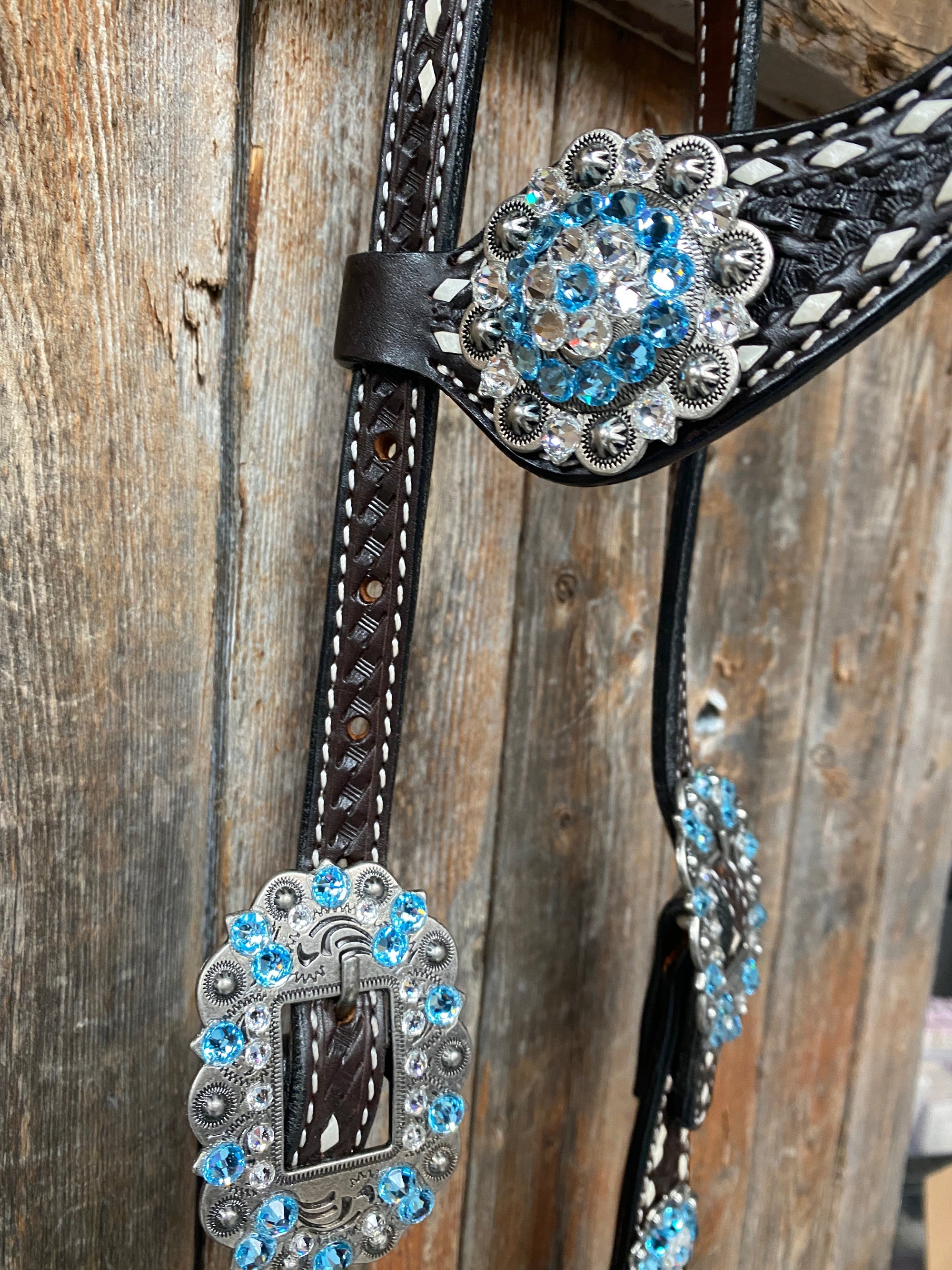 Dark Oil Buckstitch Aqua and Clear One Ear &amp; Breastcollar Tack Set 